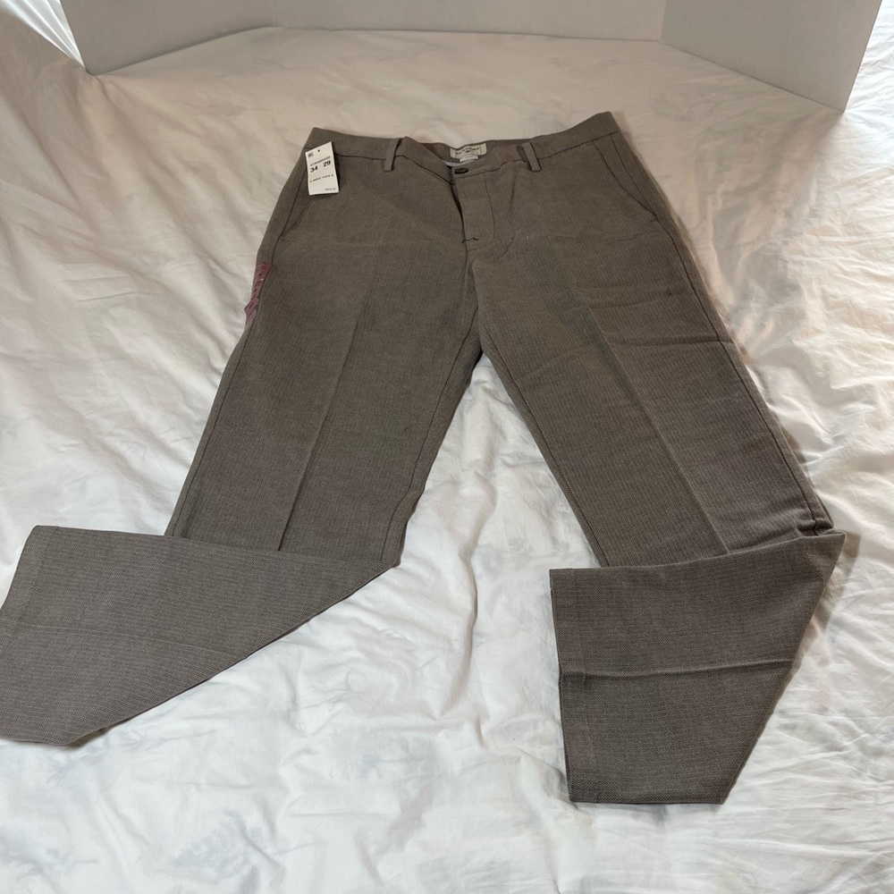 Dockers Gray Dress Pants Classic Flat-Front Design - Picture 3 of 11